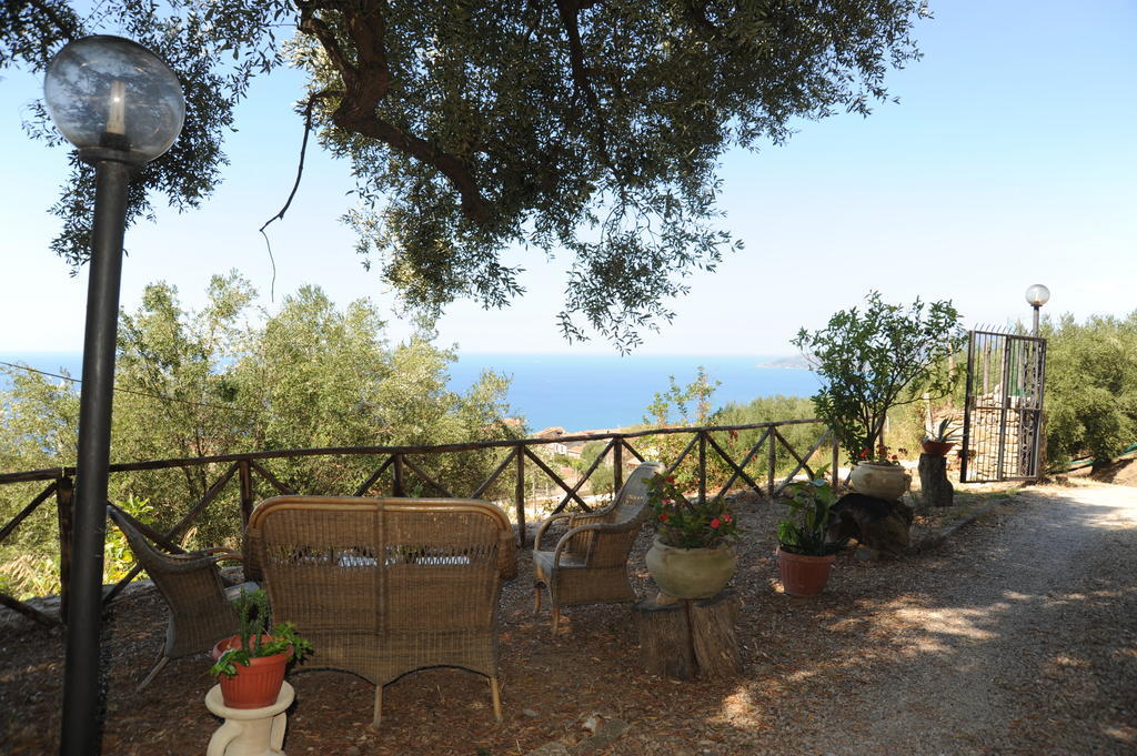 הוילה אשאה Agriturismo La Focazza מראה חיצוני תמונה