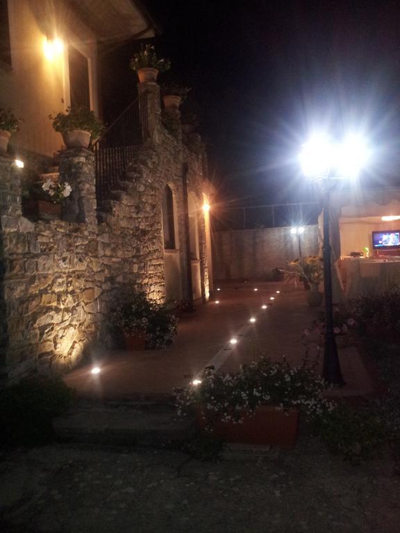 הוילה אשאה Agriturismo La Focazza מראה חיצוני תמונה
